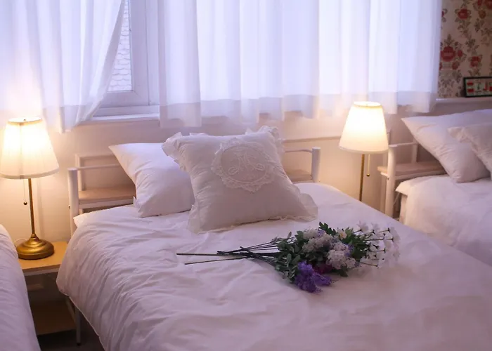 Hongdae Red Road 4 Beds, Near Mangwon & Sangsu 公寓 首爾