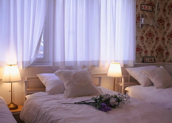 公寓 Hongdae Red Road 4 Beds, Near Mangwon & Sangsu *
