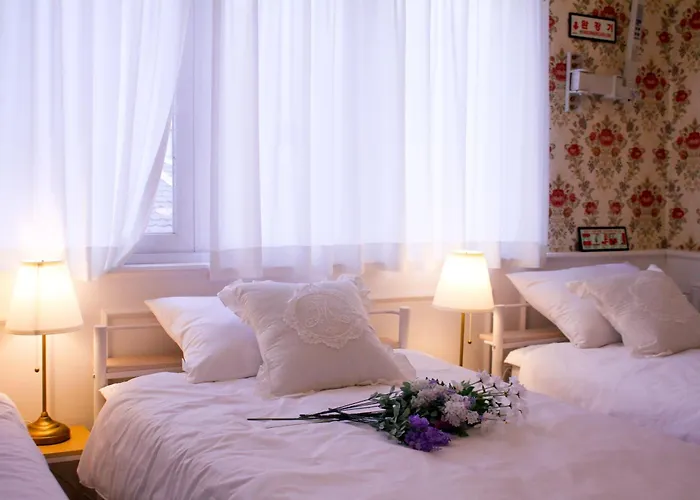 公寓 Hongdae Red Road 4 Beds, Near Mangwon & Sangsu