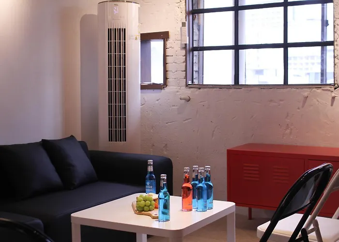 Hongdae Red Road 4 Beds, Near Mangwon & Sangsu * 首爾