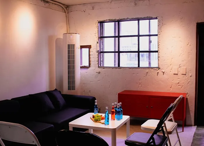 Hongdae Red Road 4 Beds, Near Mangwon & Sangsu 首爾