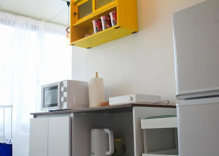 Hongdae Red Road 4 Beds, Near Mangwon & Sangsu 首爾