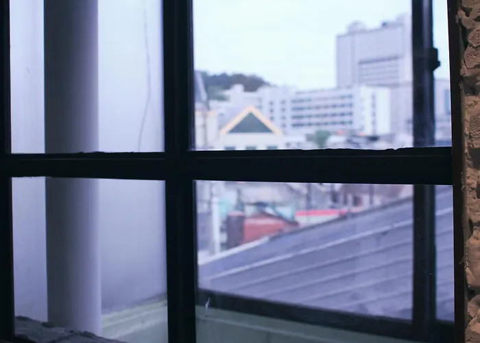Hongdae Red Road 4 Beds, Near Mangwon & Sangsu 公寓