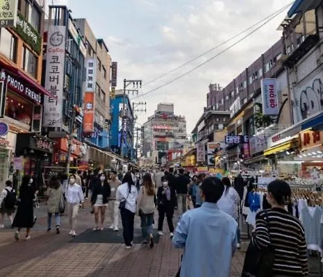 Hongdae Red Road 4 Beds, Near Mangwon & Sangsu 公寓 首爾